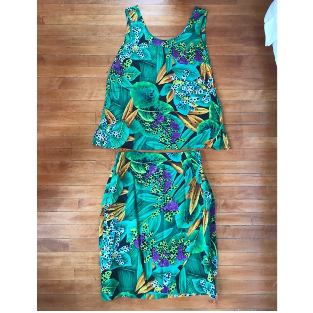 Henri Bendel two piece